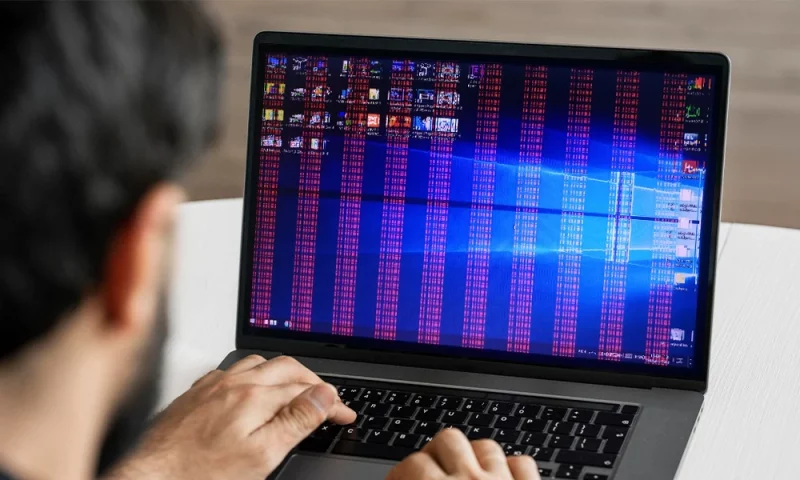 cara memperbaiki layar laptop bergaris