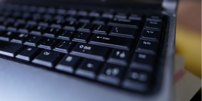 cara mengatasi keyboard laptop tidak berfungsi sebagian