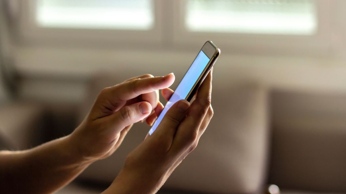 Cara Melihat Isi HP Orang Lain Melalui Internet