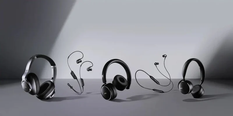 beda earphone dan headset